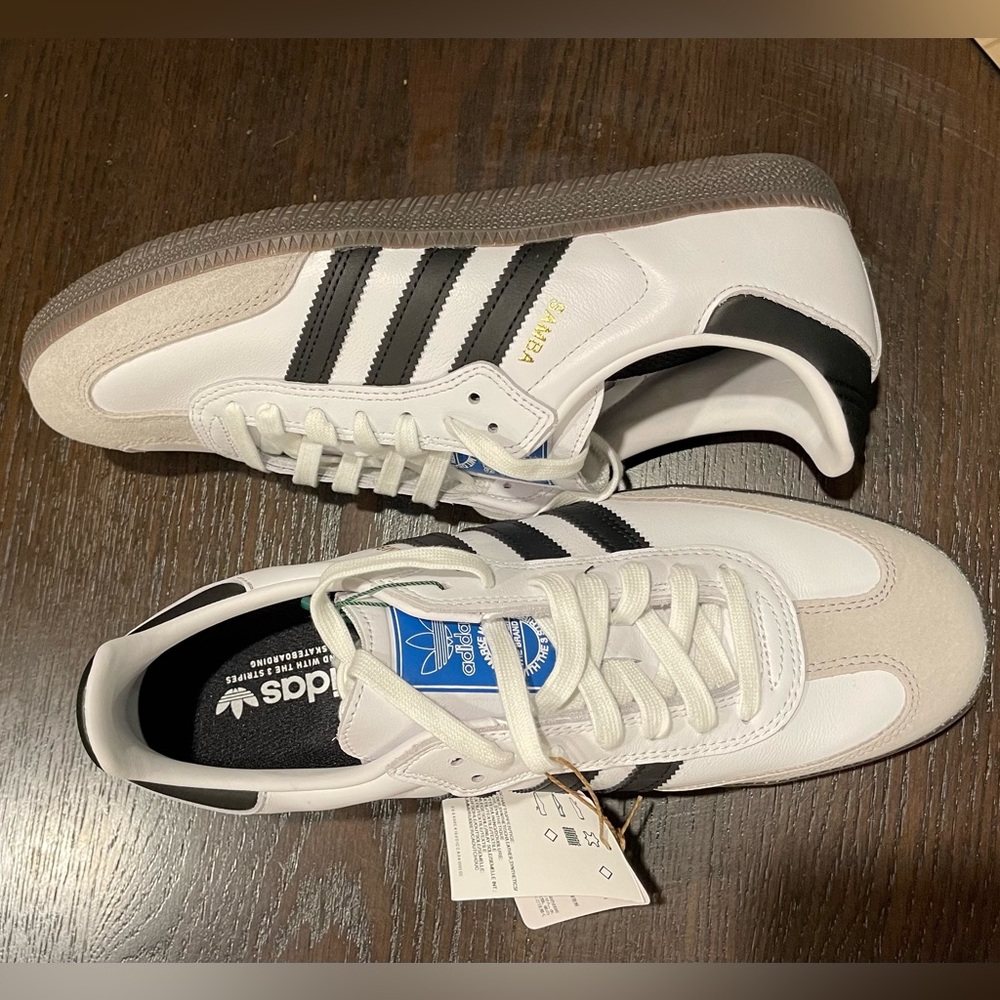 NEW Adidas Sambas size 9.5 Men/ 10.5 Women. Unisex shoe! NWT - Picture 6 of 9